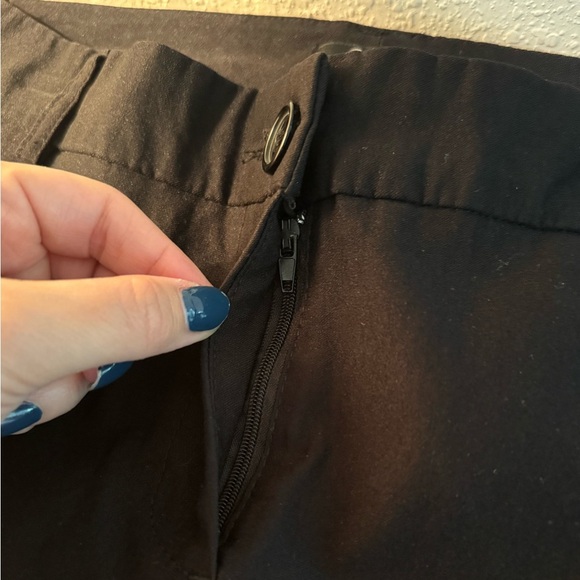 3/for $15 🍒 LABIJOU Classic Black Straight Leg Stretchy Work Slacks 🖤 (Size 8) - Picture 8 of 11